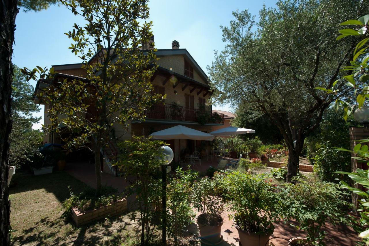 B&B Casa Cettina Macerata Bagian luar foto